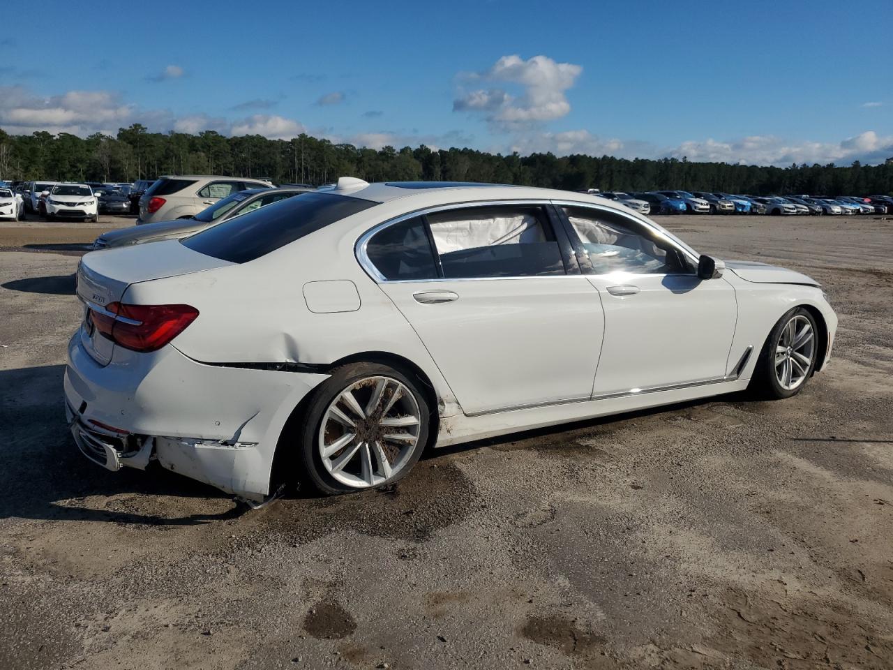 BMW 7 Series Xi Image 5