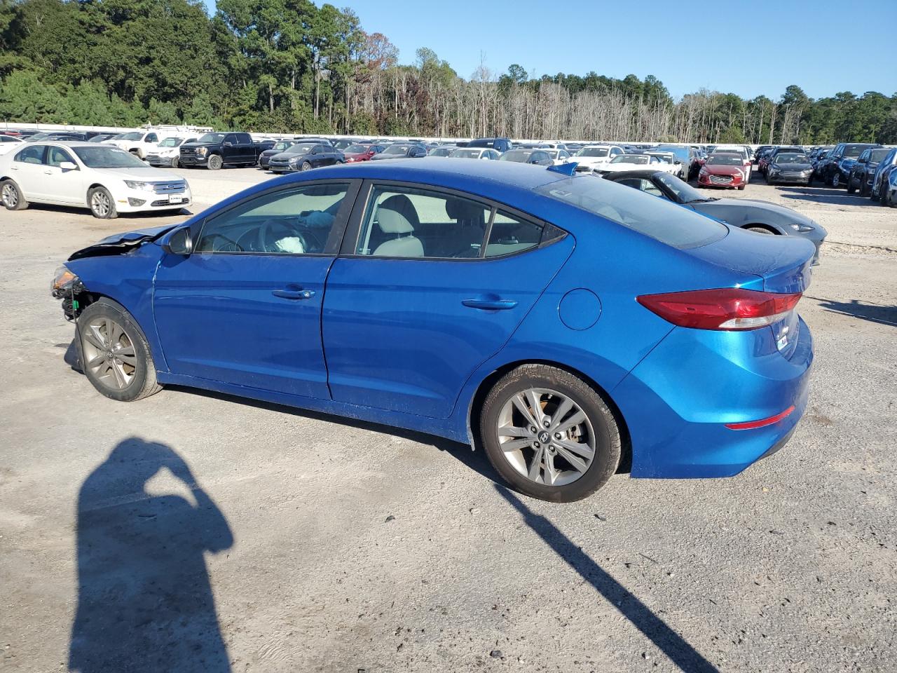 Hyundai ELANTRA Sel Image 3