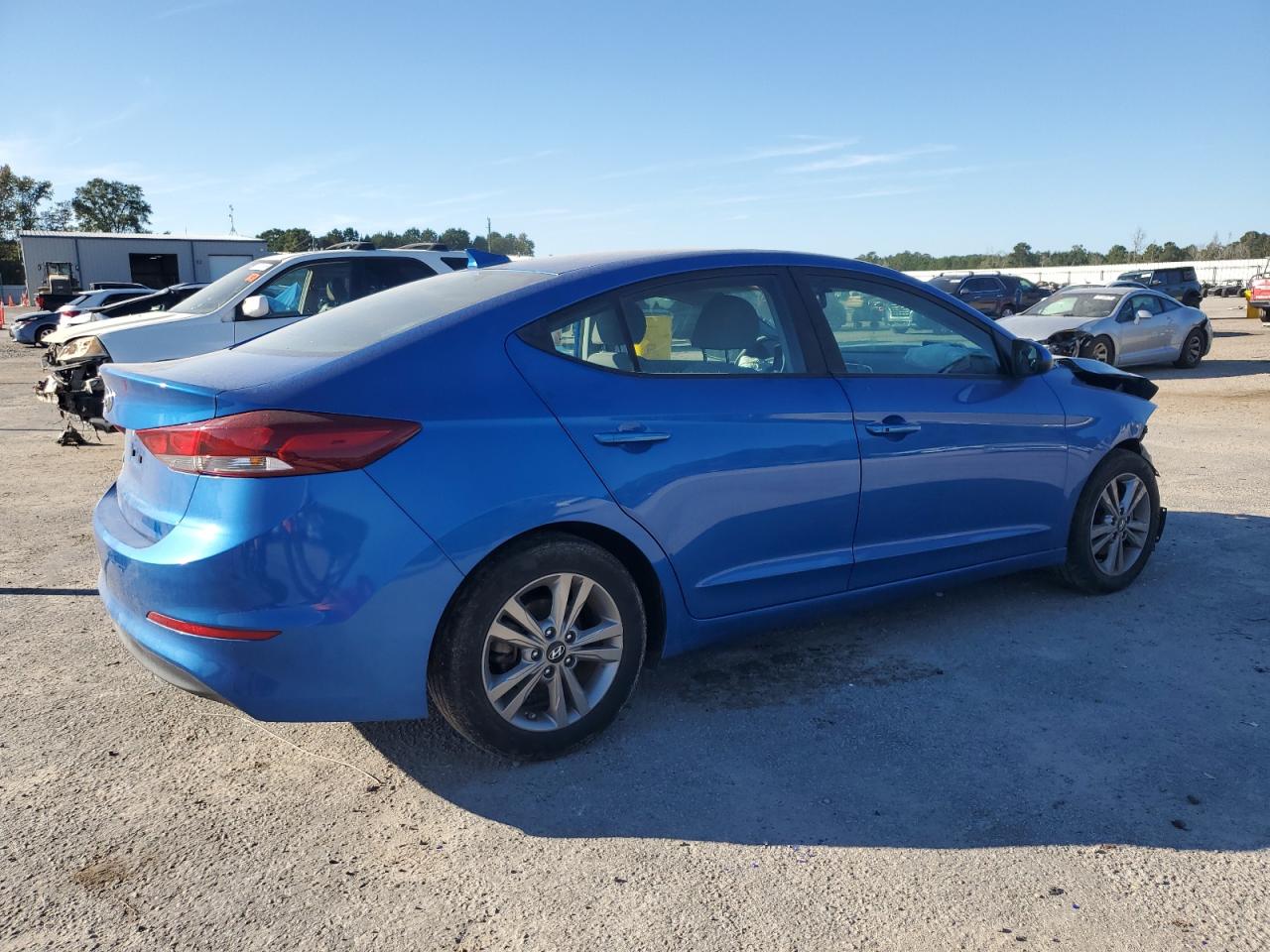 Hyundai ELANTRA Sel Image 12