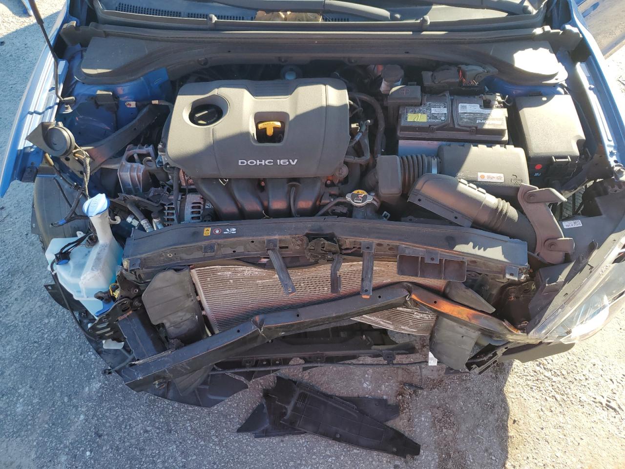 Hyundai ELANTRA Sel Image 10