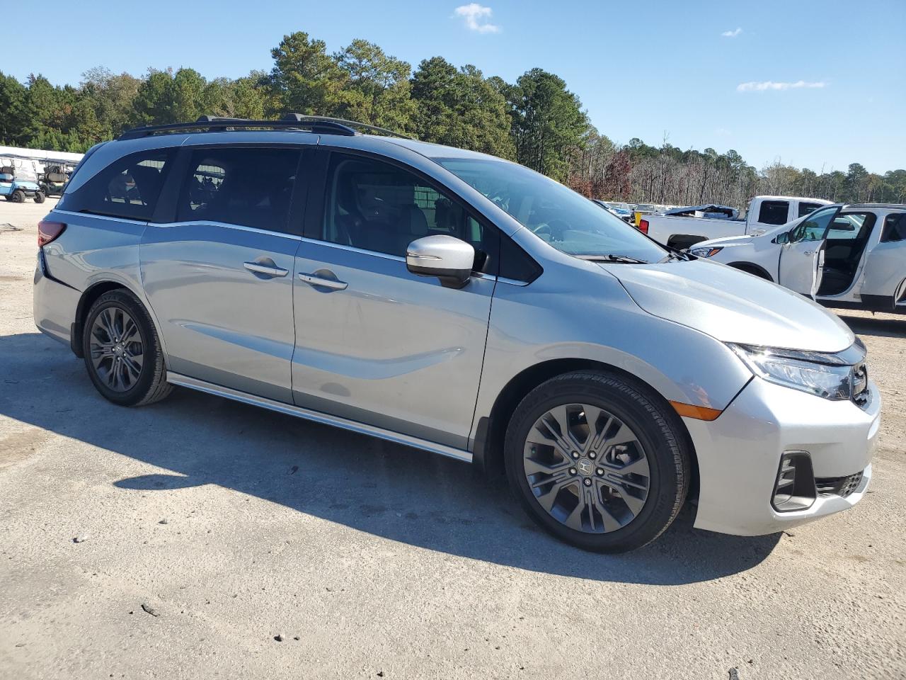 Honda Odyssey Touring Image 12