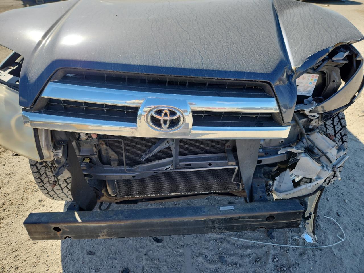 Toyota 4Runner Sr5 Image 10