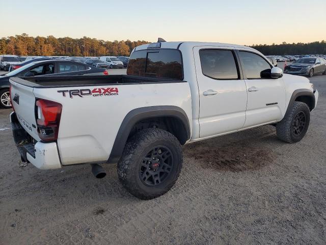 Toyota Tacoma Double Cab Image 2