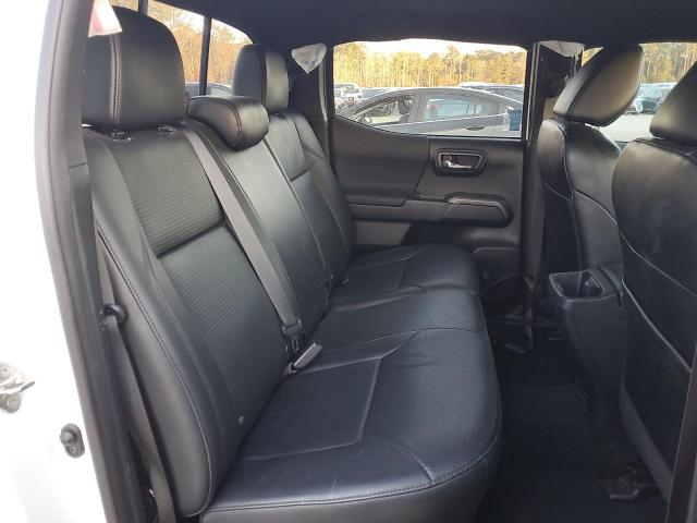 Toyota Tacoma Double Cab Image 8