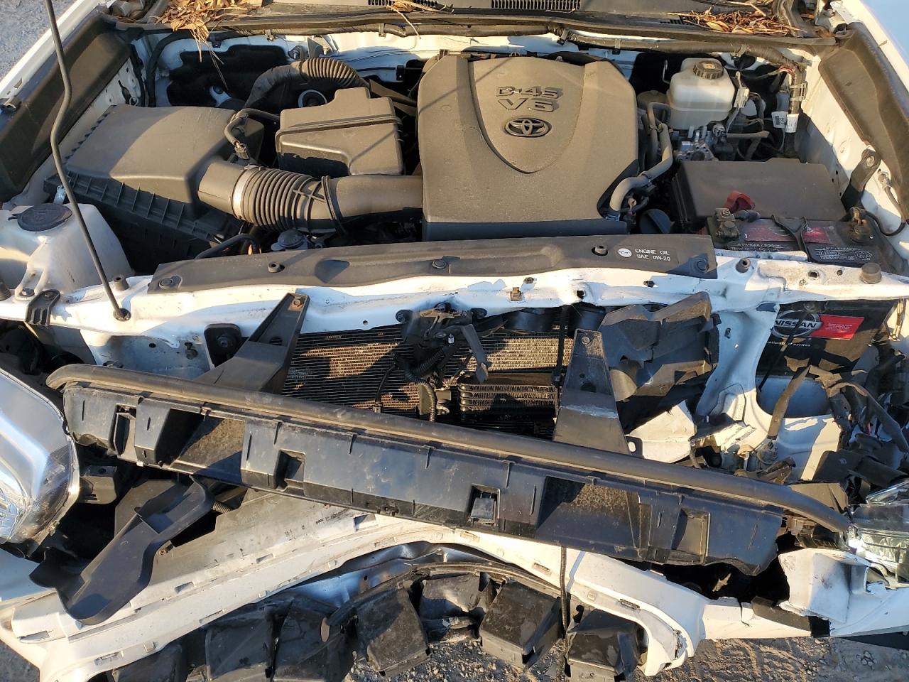 Toyota Tacoma Double Cab Image 12