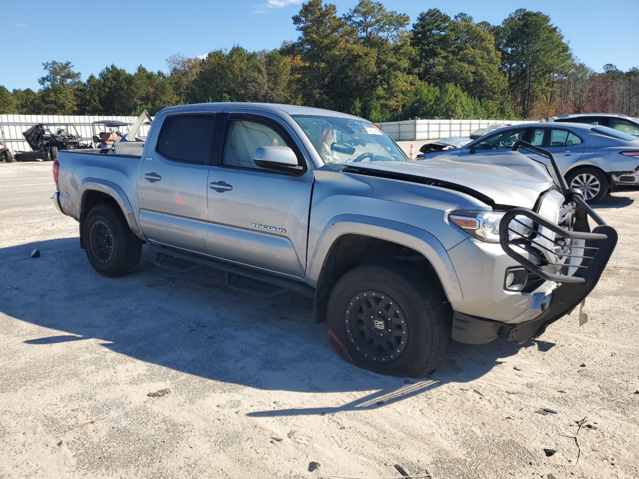 Toyota Tacoma Double Cab Image 2