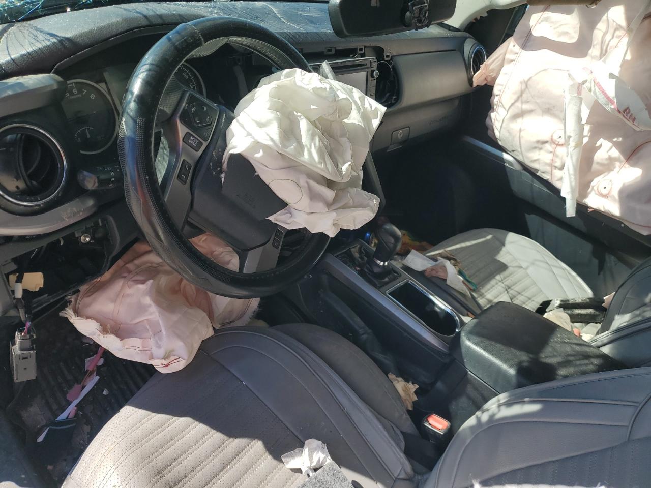 Toyota Tacoma Double Cab Image 5