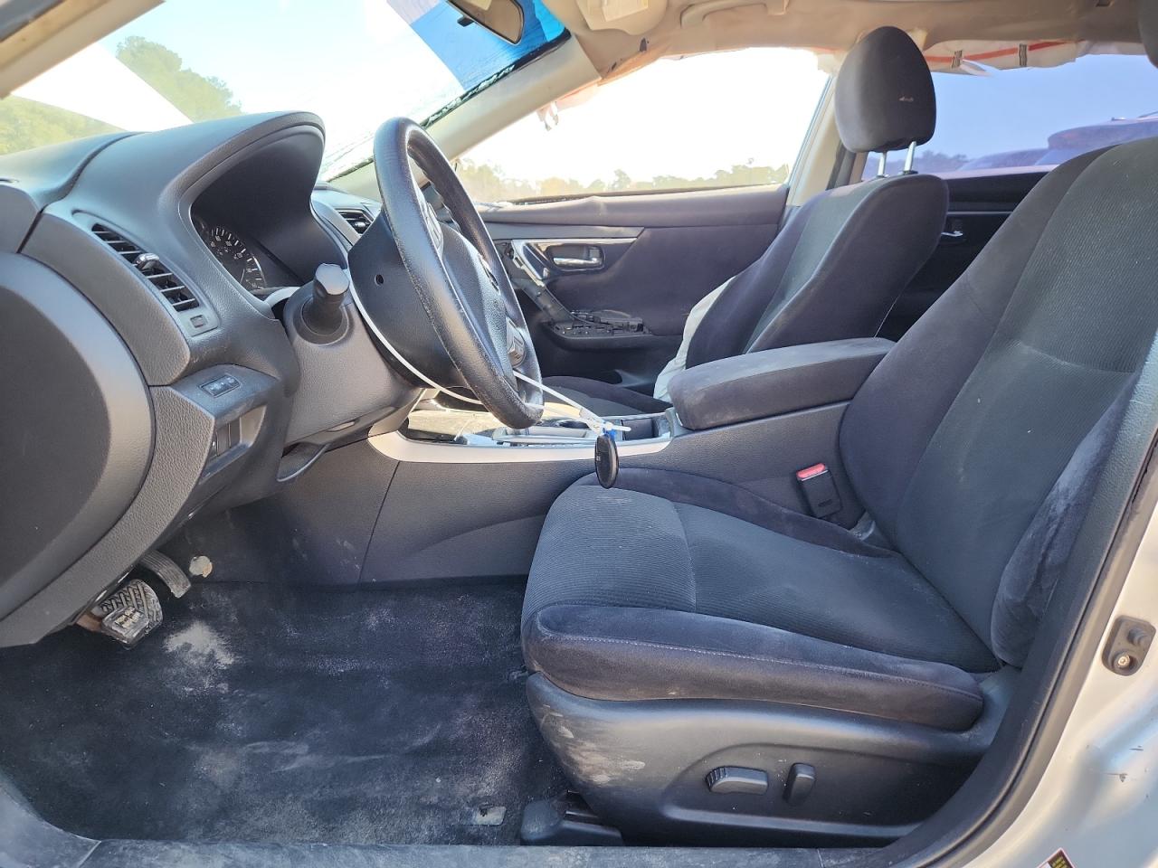 Nissan Altima 2.5 Image 10