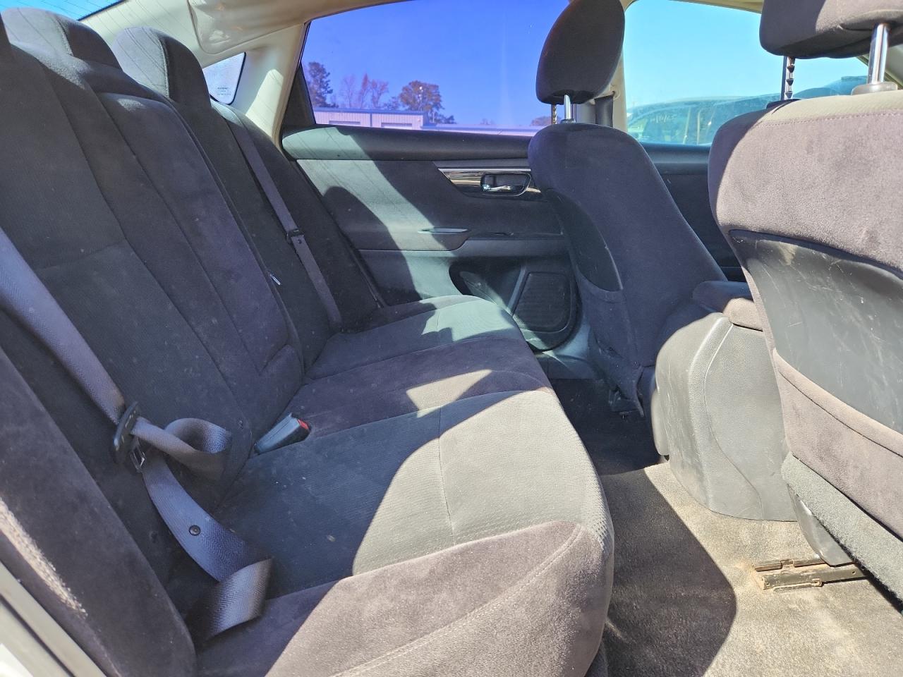 Nissan Altima 2.5 Image 3