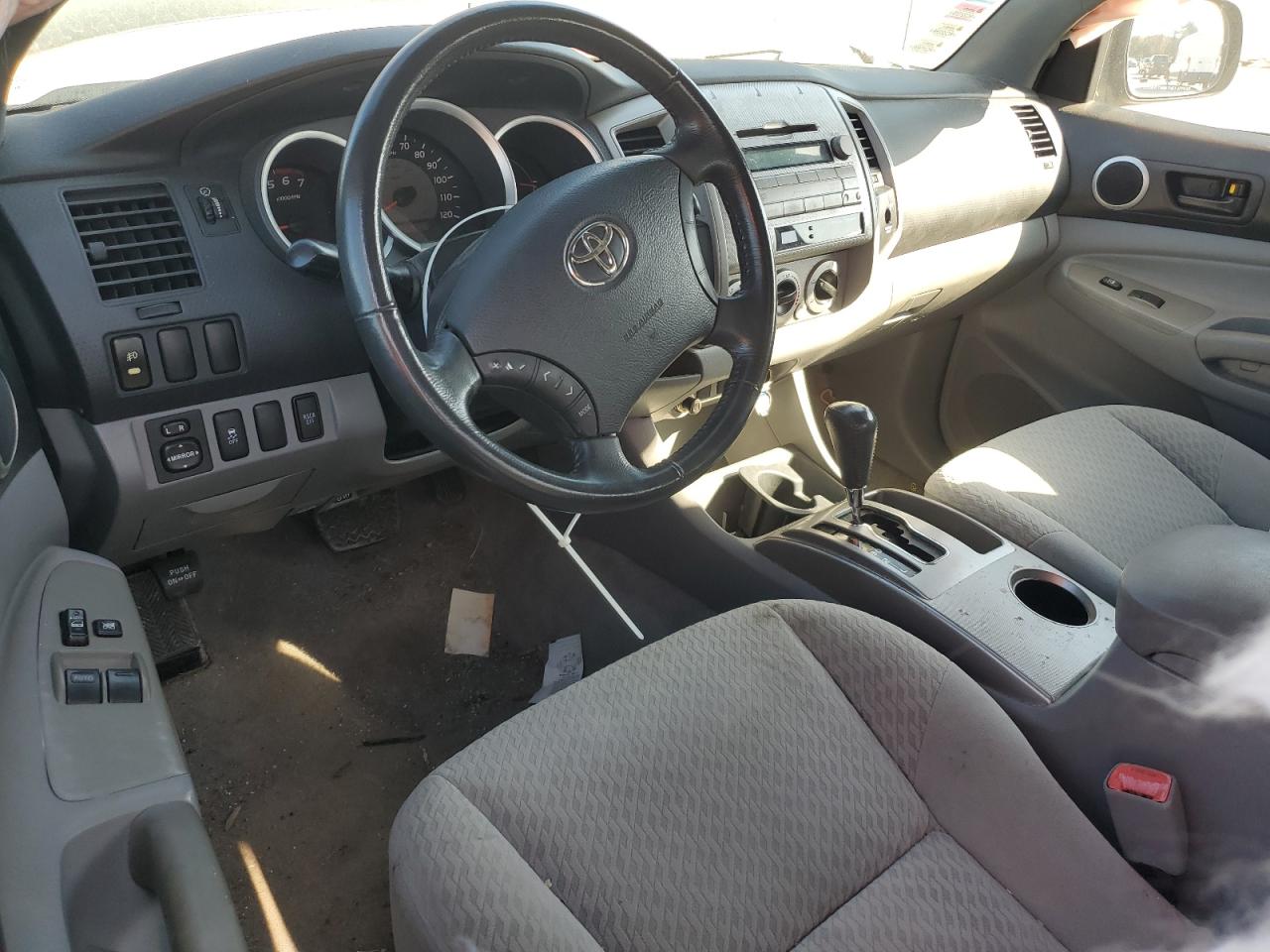 Toyota Tacoma Access Cab Image 7