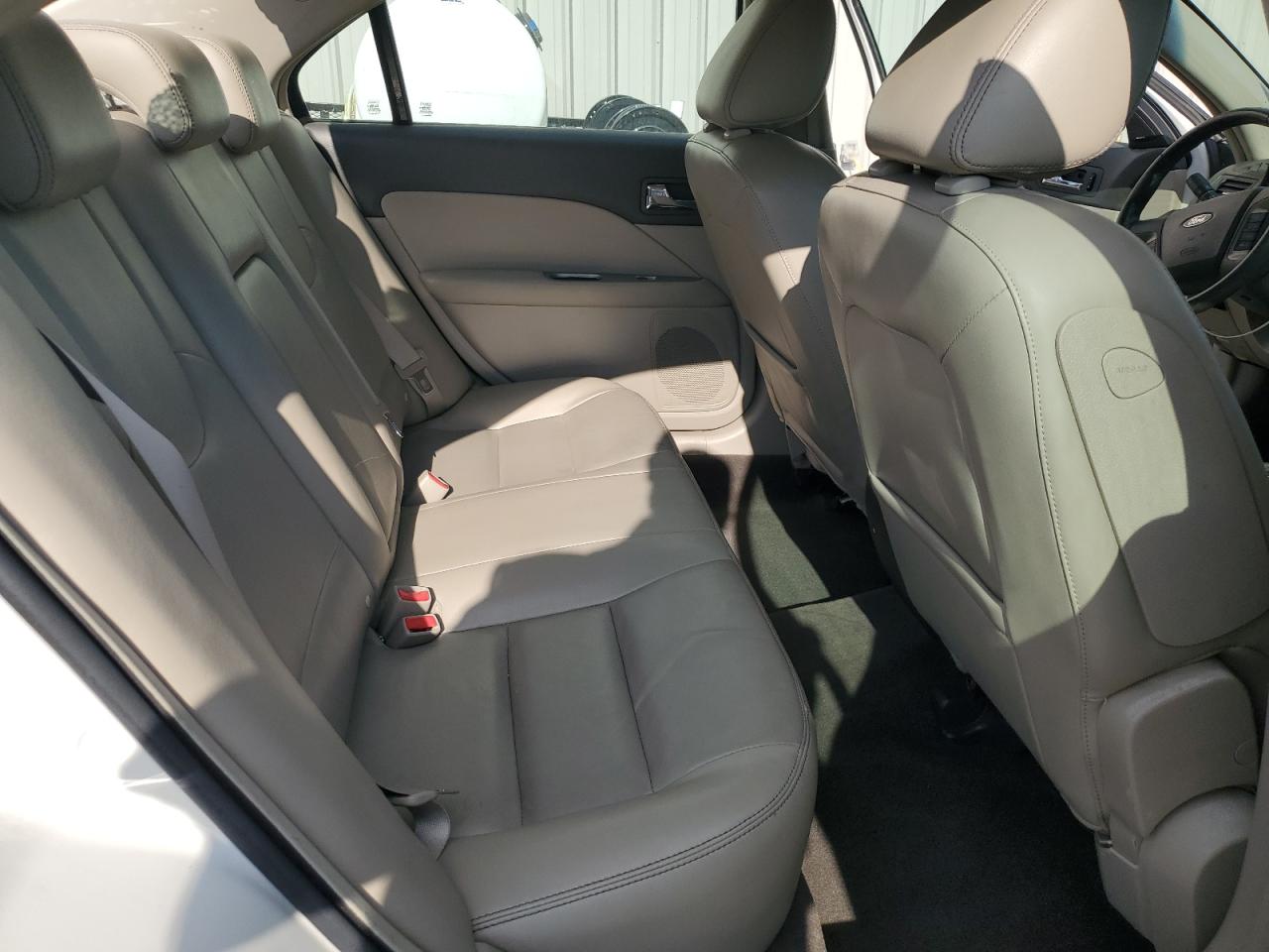 Ford Fusion Sel Image 11