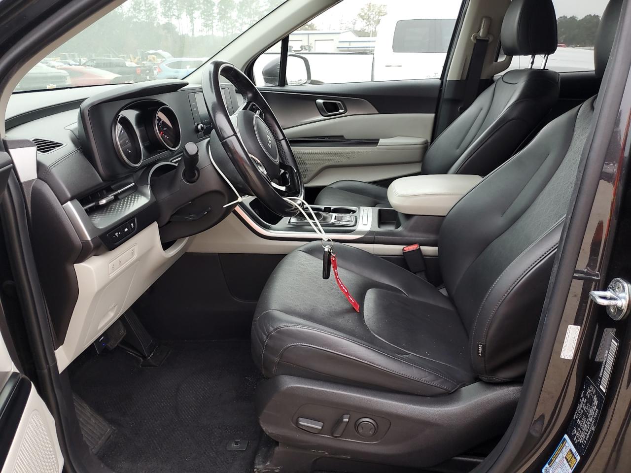 Kia Carnival Lx Image 5