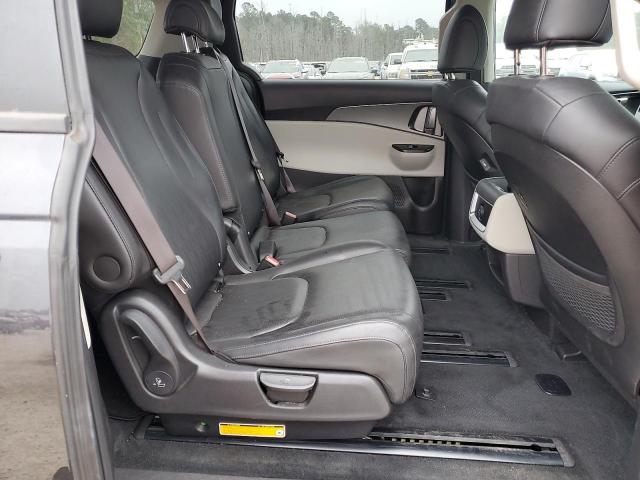 Kia Carnival Lx Image 8