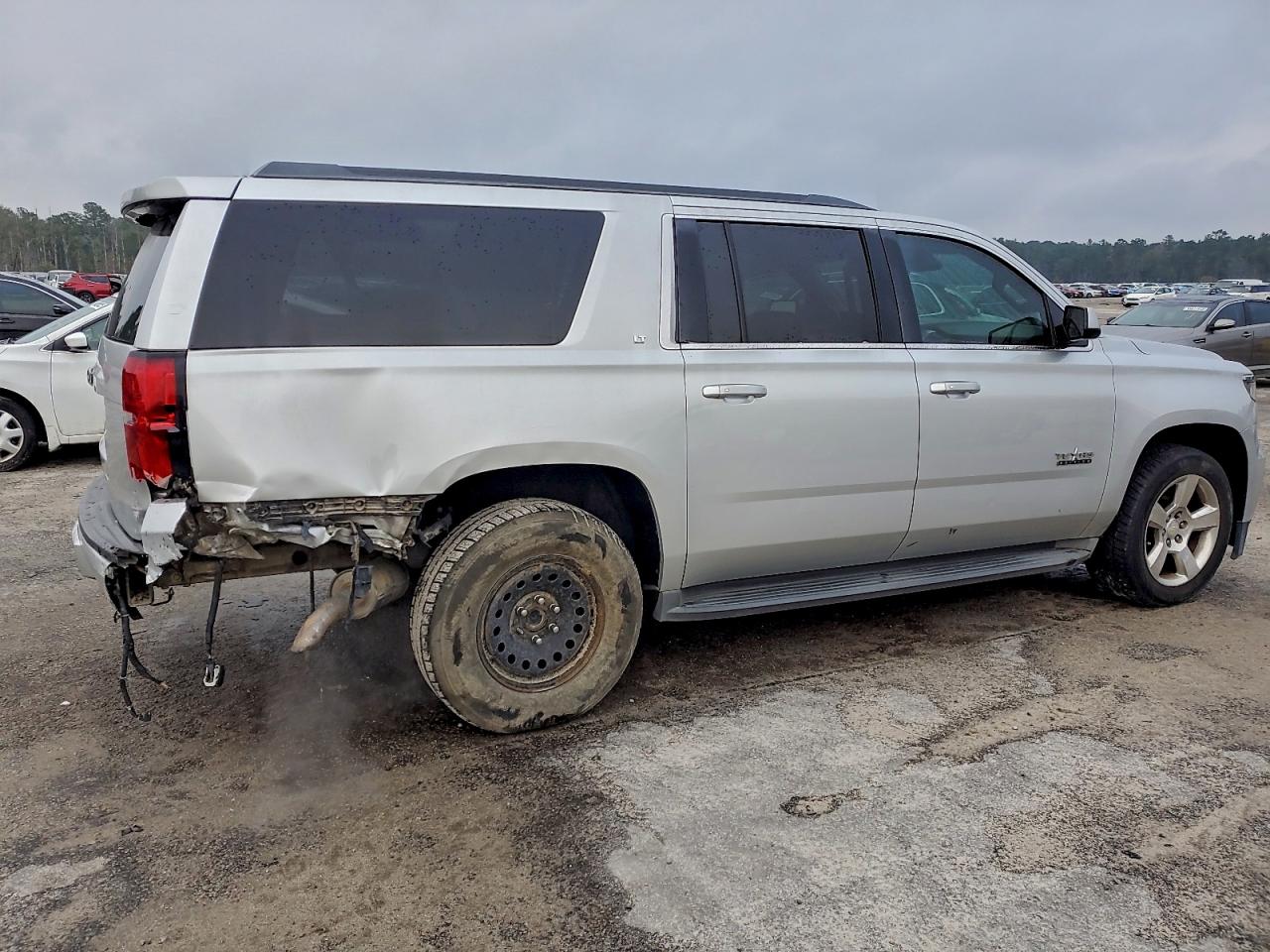 Chevrolet Suburban C1500 Lt Image 7