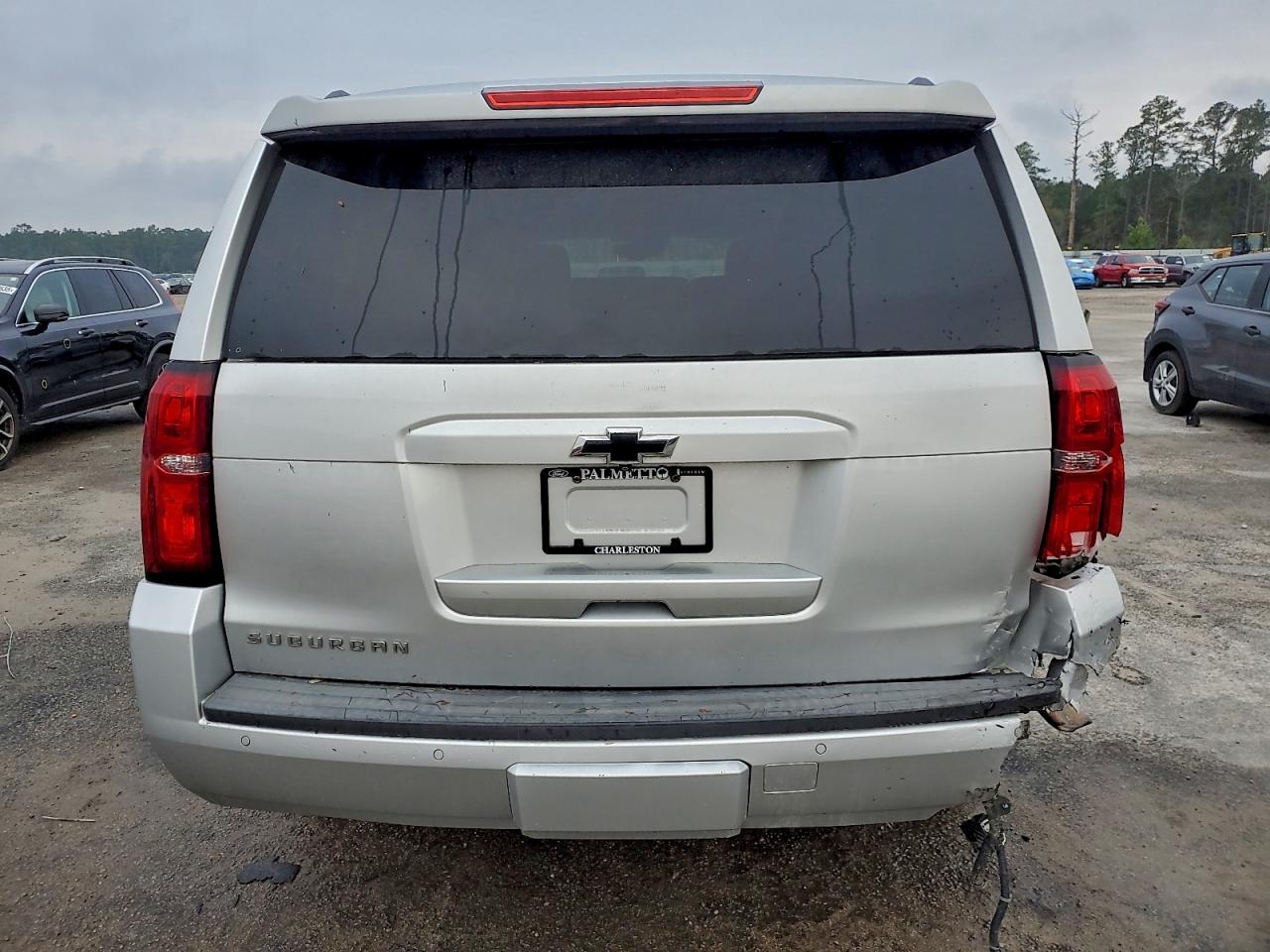 Chevrolet Suburban C1500 Lt Image 10