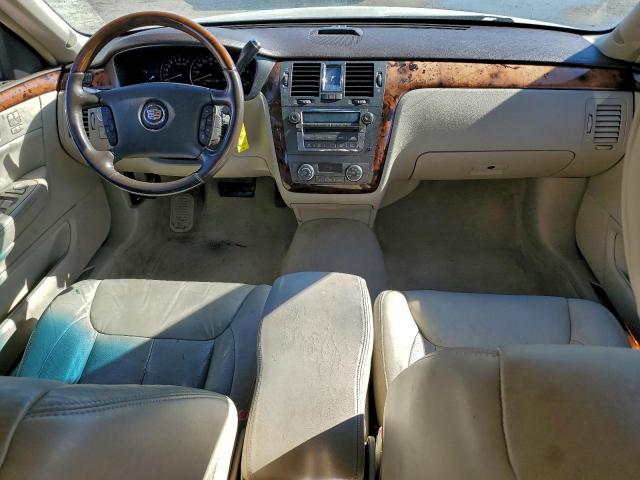 Cadillac DTS Luxury Collection Image 10