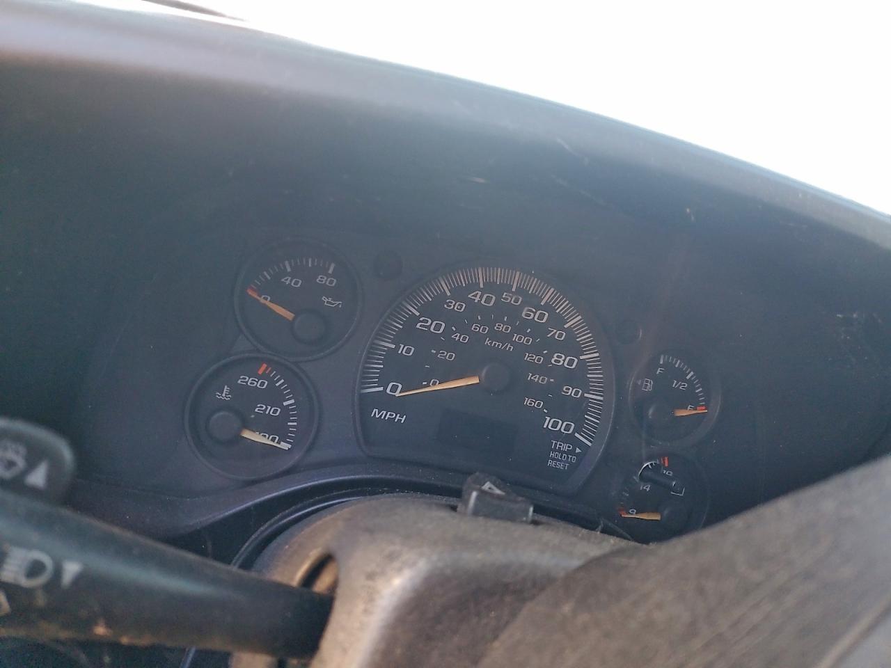 GMC Savana G2500 Image 7