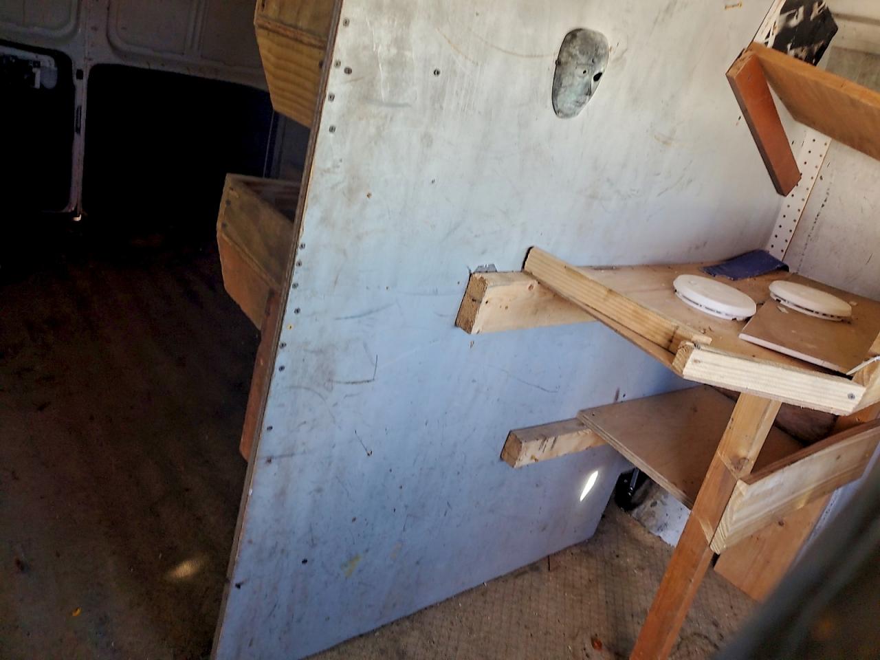 GMC Savana G2500 Image 9