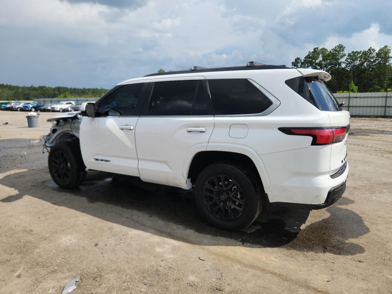 Toyota Sequoia Sr5 Image 5