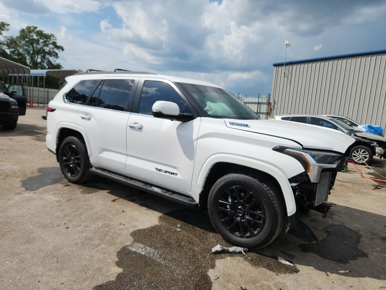 Toyota Sequoia Sr5 Image 11