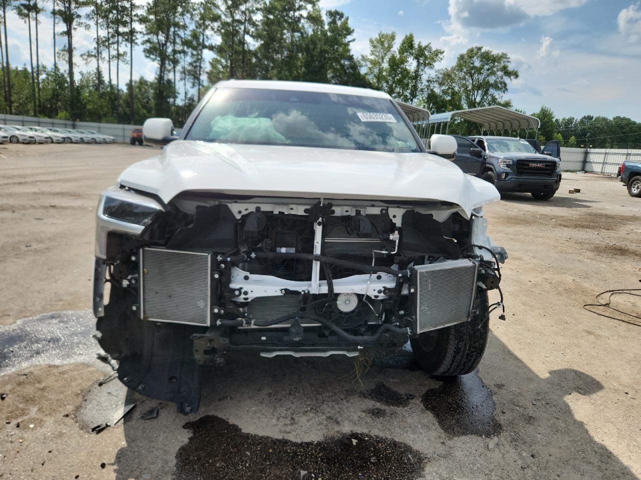 Toyota Sequoia Sr5 Image 8