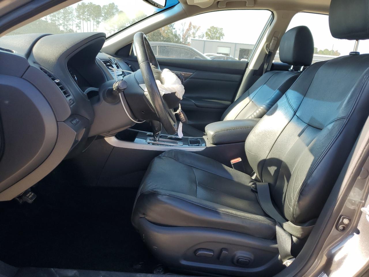 Nissan Altima 2.5 Image 12