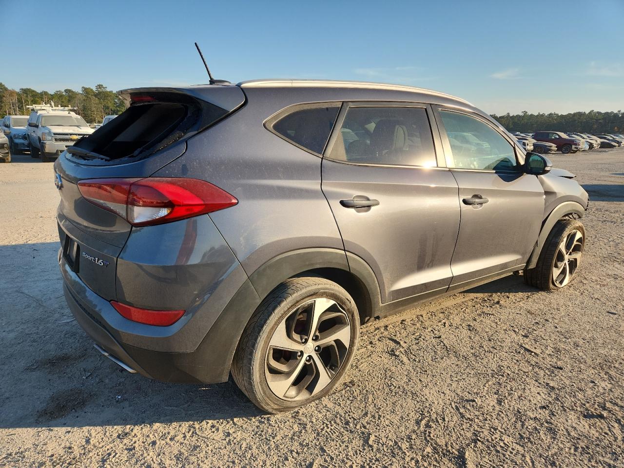 Hyundai TUCSON Limited Image 6