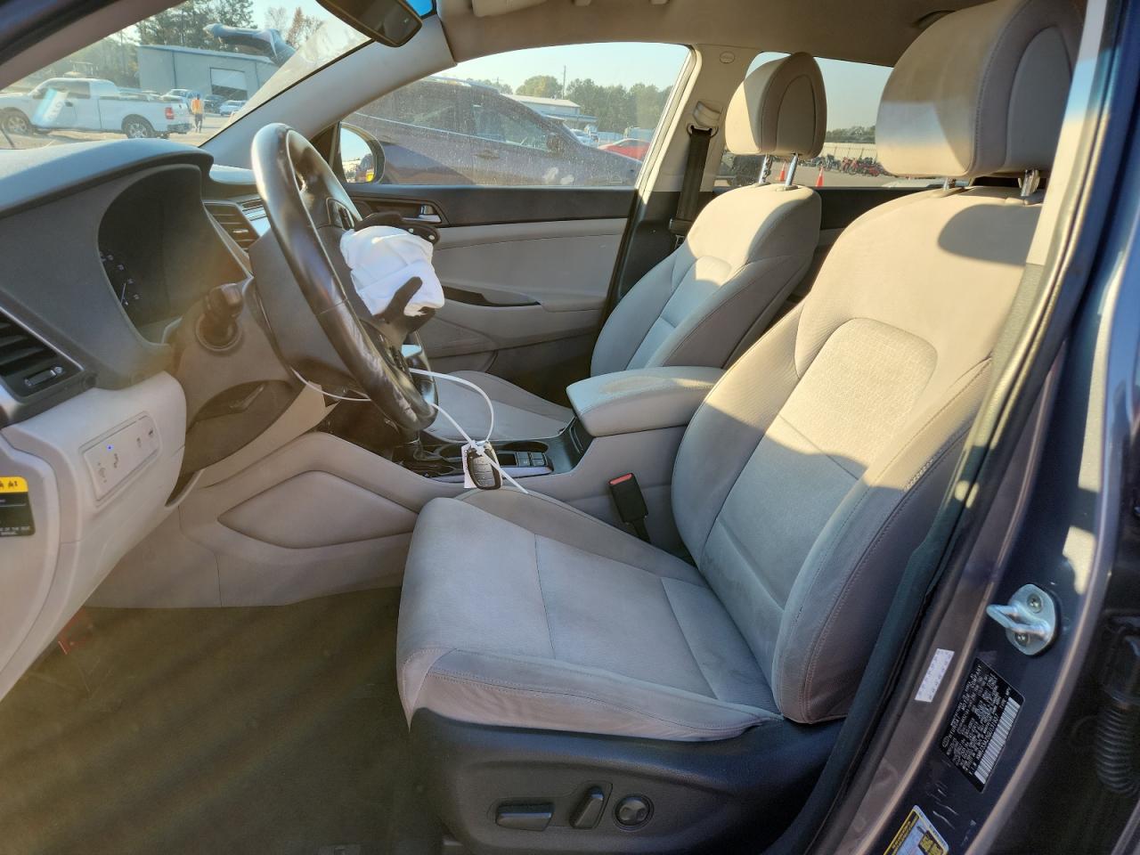 Hyundai TUCSON Limited Image 8