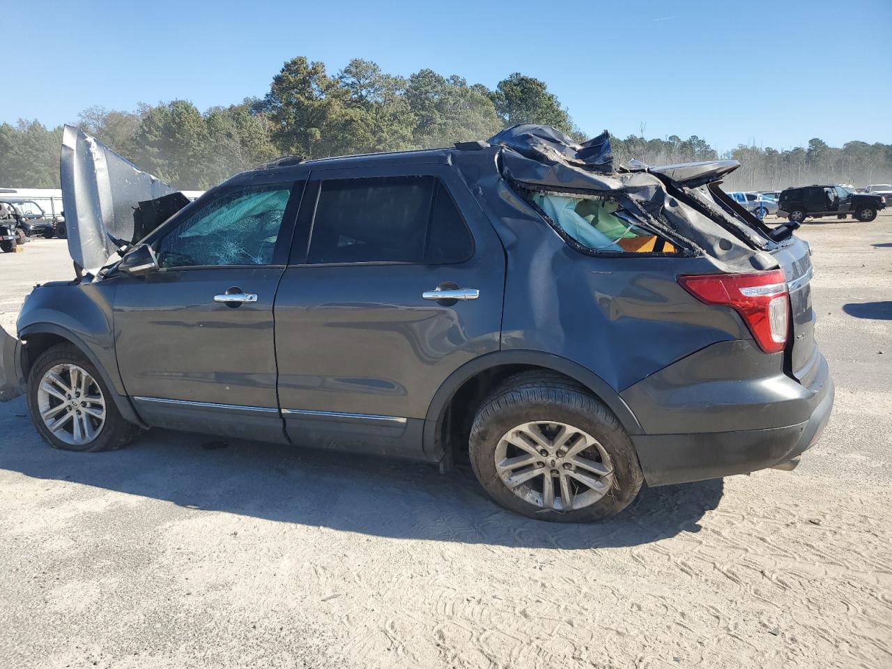 Ford Explorer Xlt Image 12