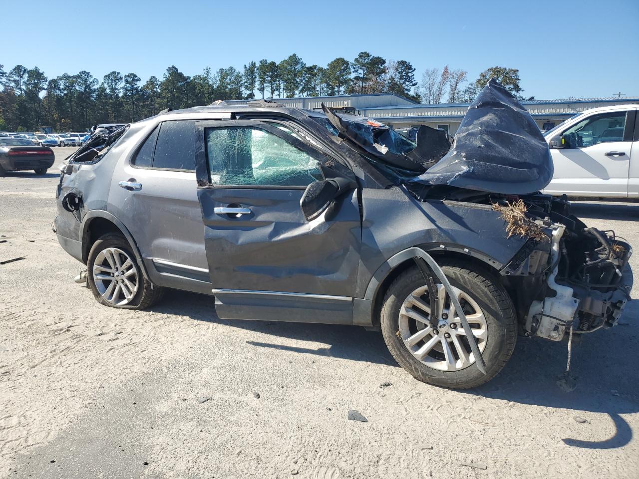 Ford Explorer Xlt Image 7