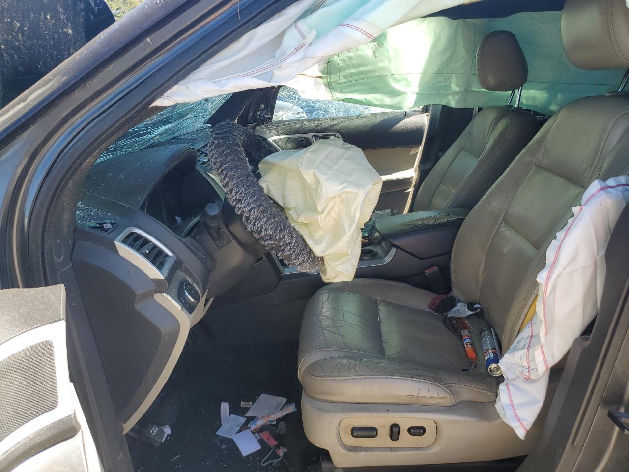 Ford Explorer Xlt Image 11