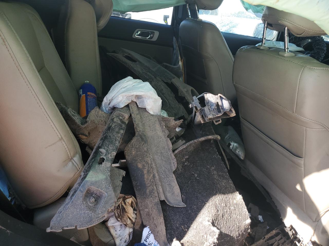 Ford Explorer Xlt Image 8