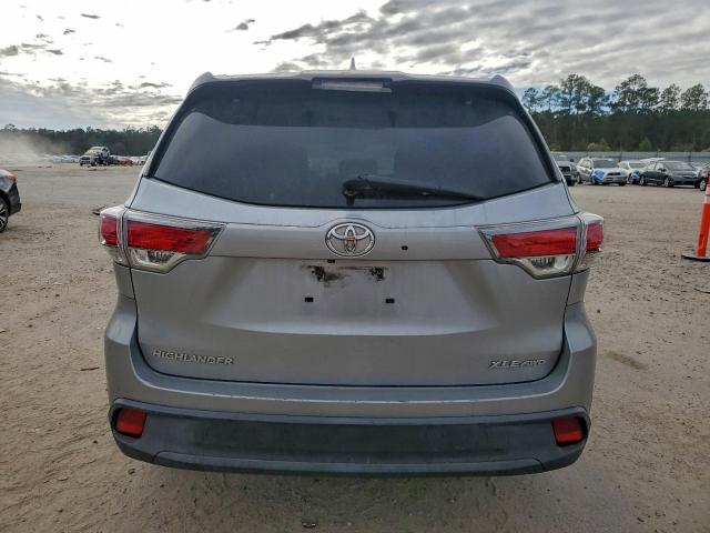 Toyota Highlander Xle Image 6