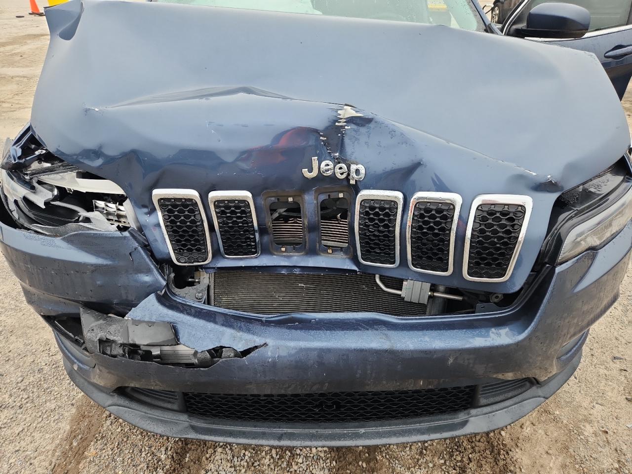 Jeep Grand Cherokee Latitude Plus Image 12