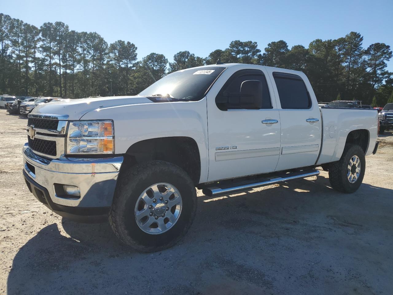 Chevrolet Silverado K2500 Heavy Duty Ltz Image 3