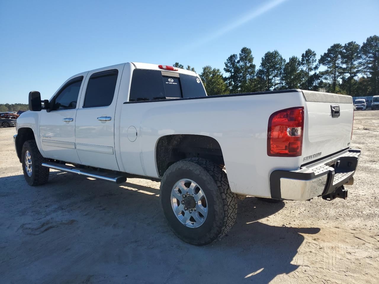 Chevrolet Silverado K2500 Heavy Duty Ltz Image 8