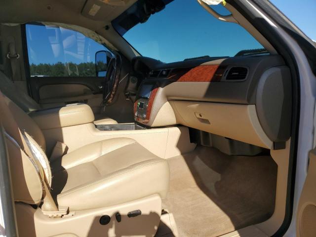 Chevrolet Silverado K2500 Heavy Duty Ltz Image 4