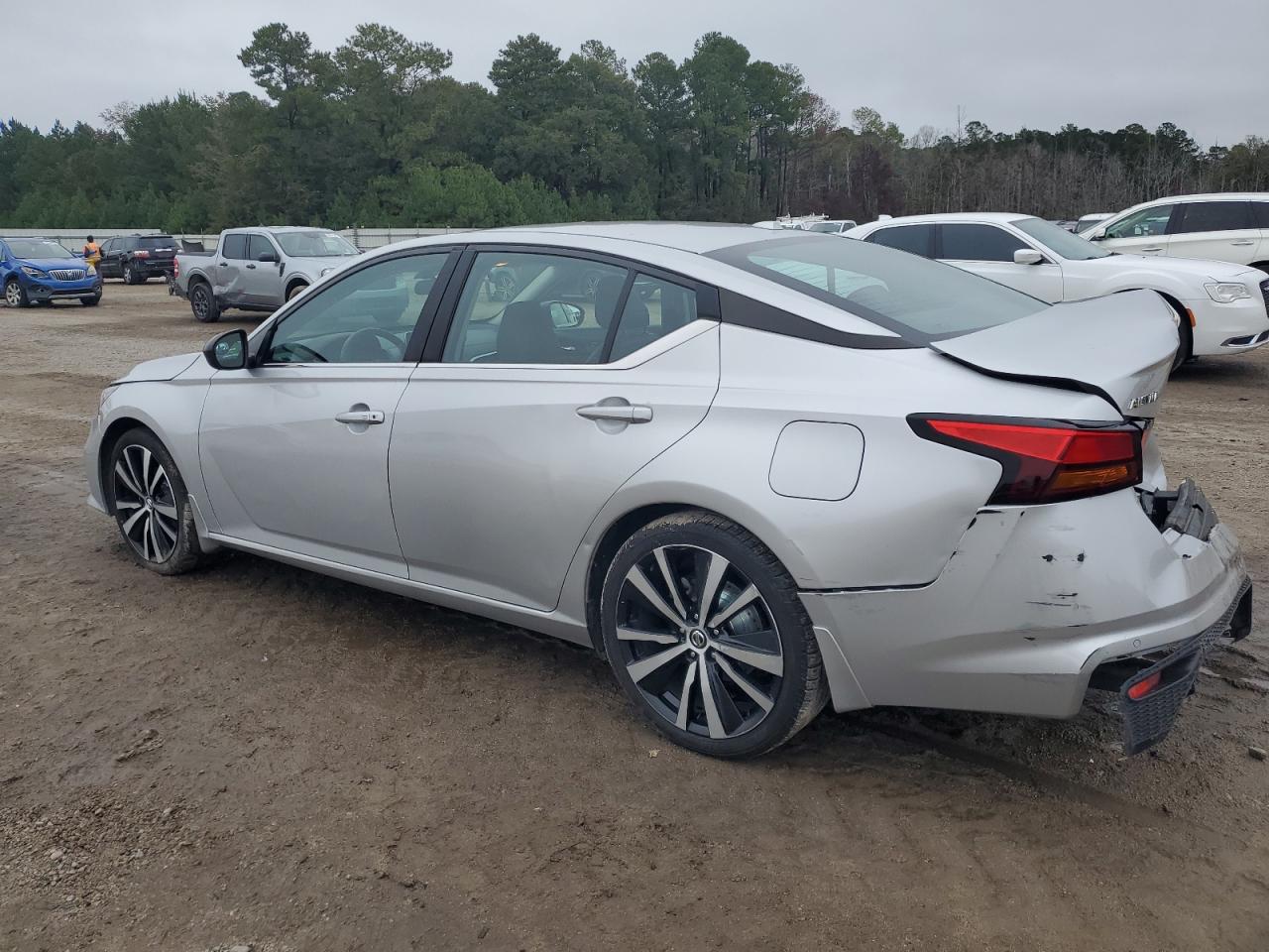 Nissan Altima Sr Image 3