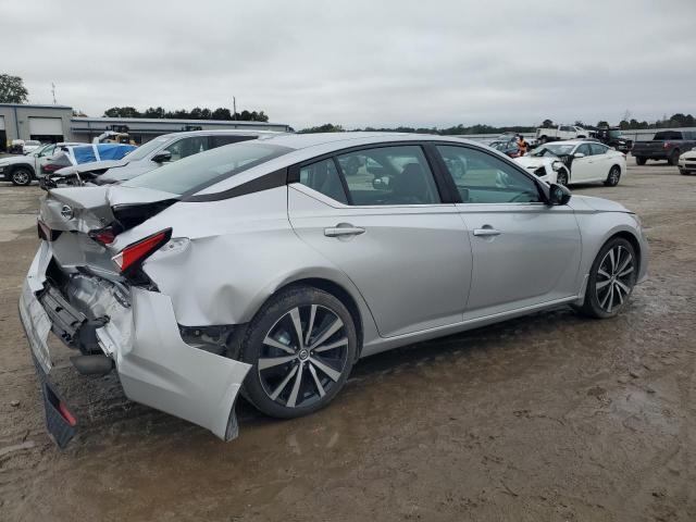 Nissan Altima Sr Image 11