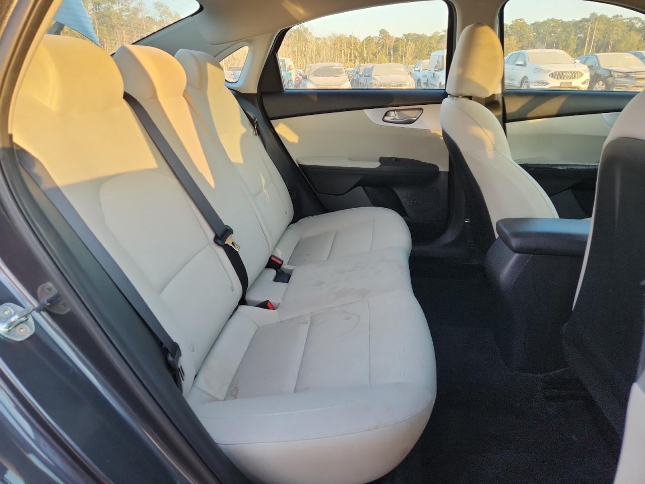 Kia Forte Lx Image 6