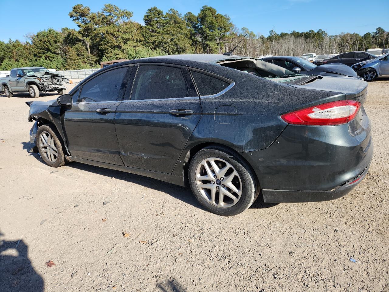 Ford Fusion Se Image 4