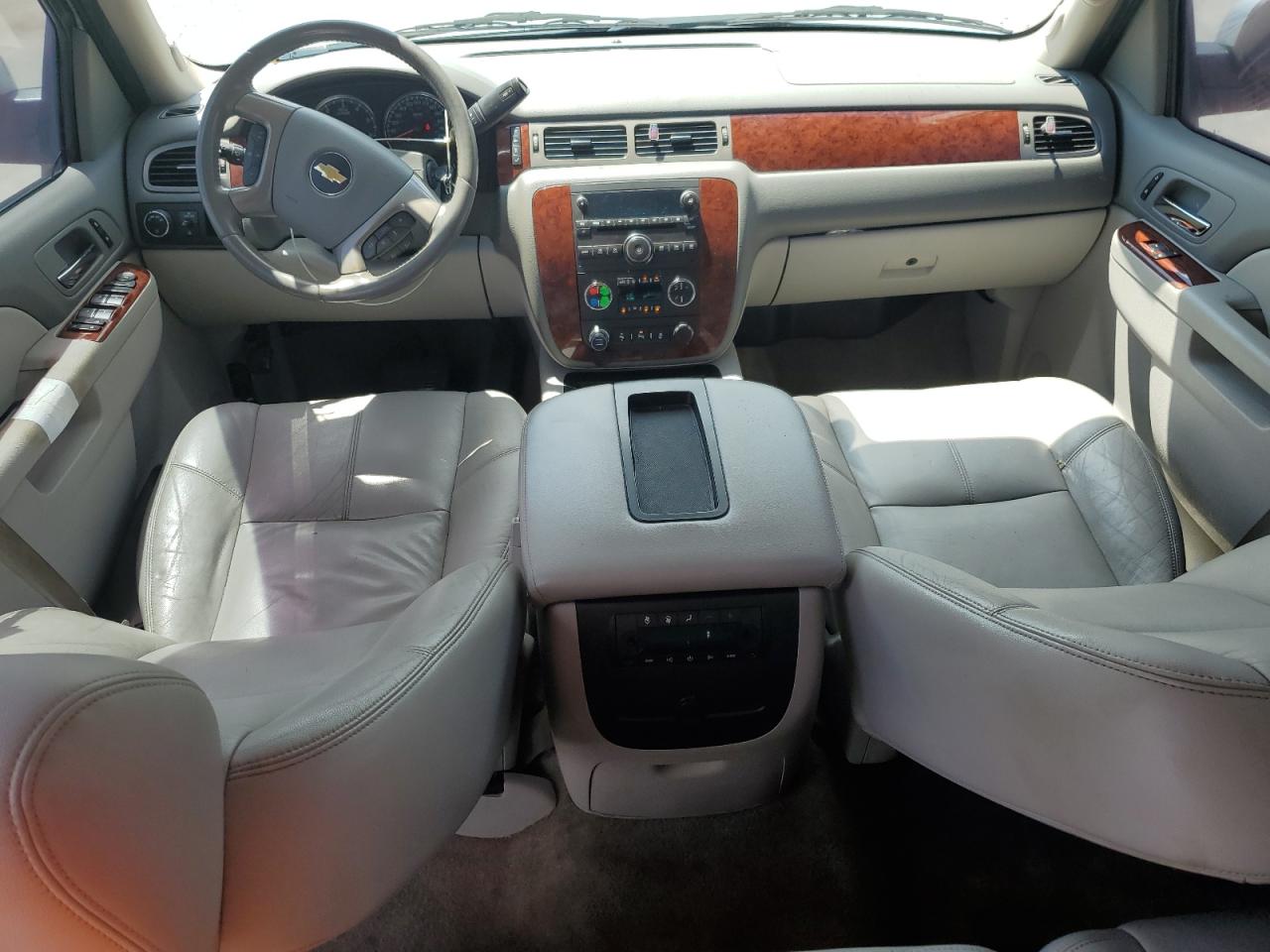 Chevrolet Tahoe C1500 Lt Image 7
