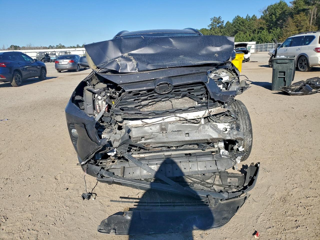 Toyota RAV4 Xle Premium Image 4