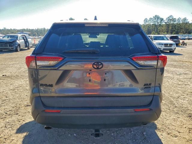 Toyota RAV4 Xle Premium Image 6