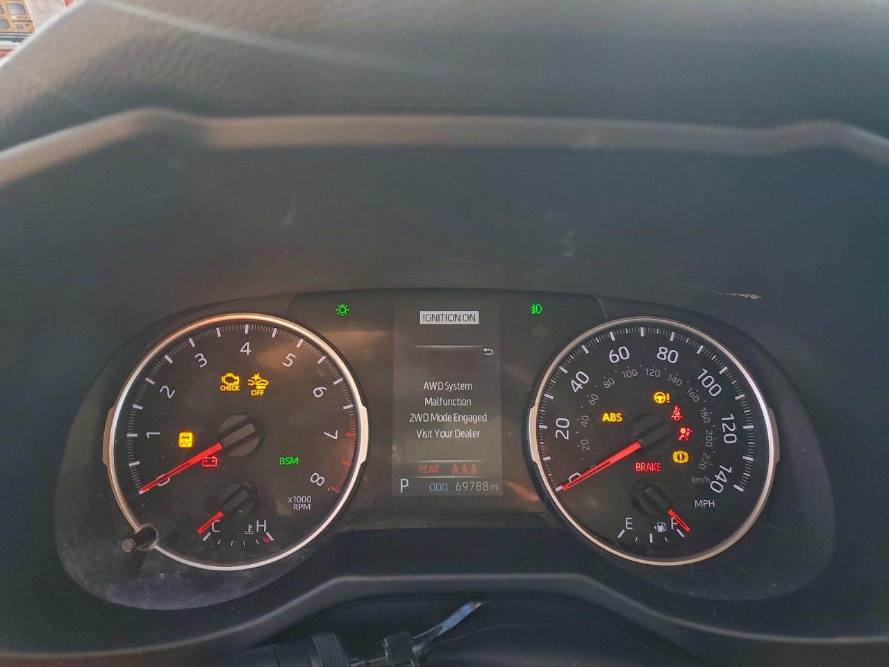 Toyota RAV4 Xle Premium Image 10