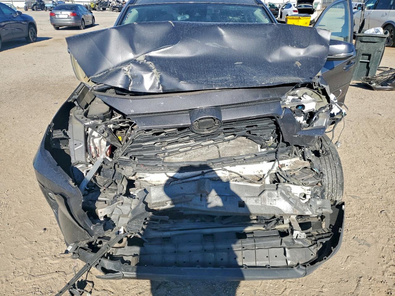 Toyota RAV4 Xle Premium Image 9