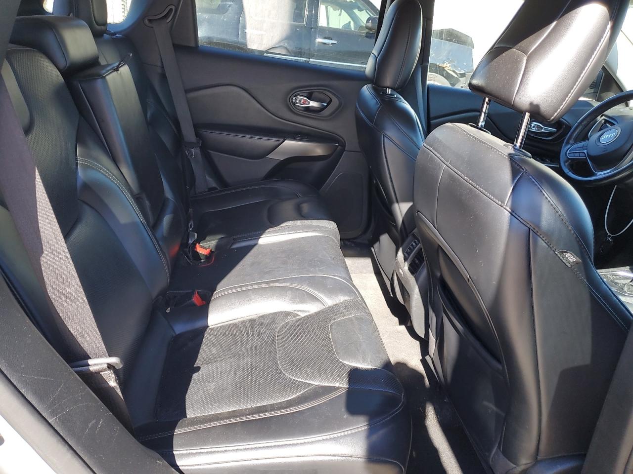 Jeep Grand Cherokee Latitude Lux Image 10