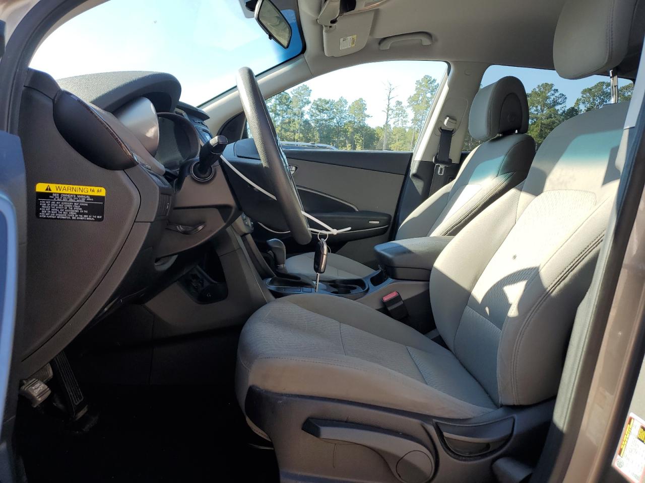 Hyundai SANTA FE Image 2