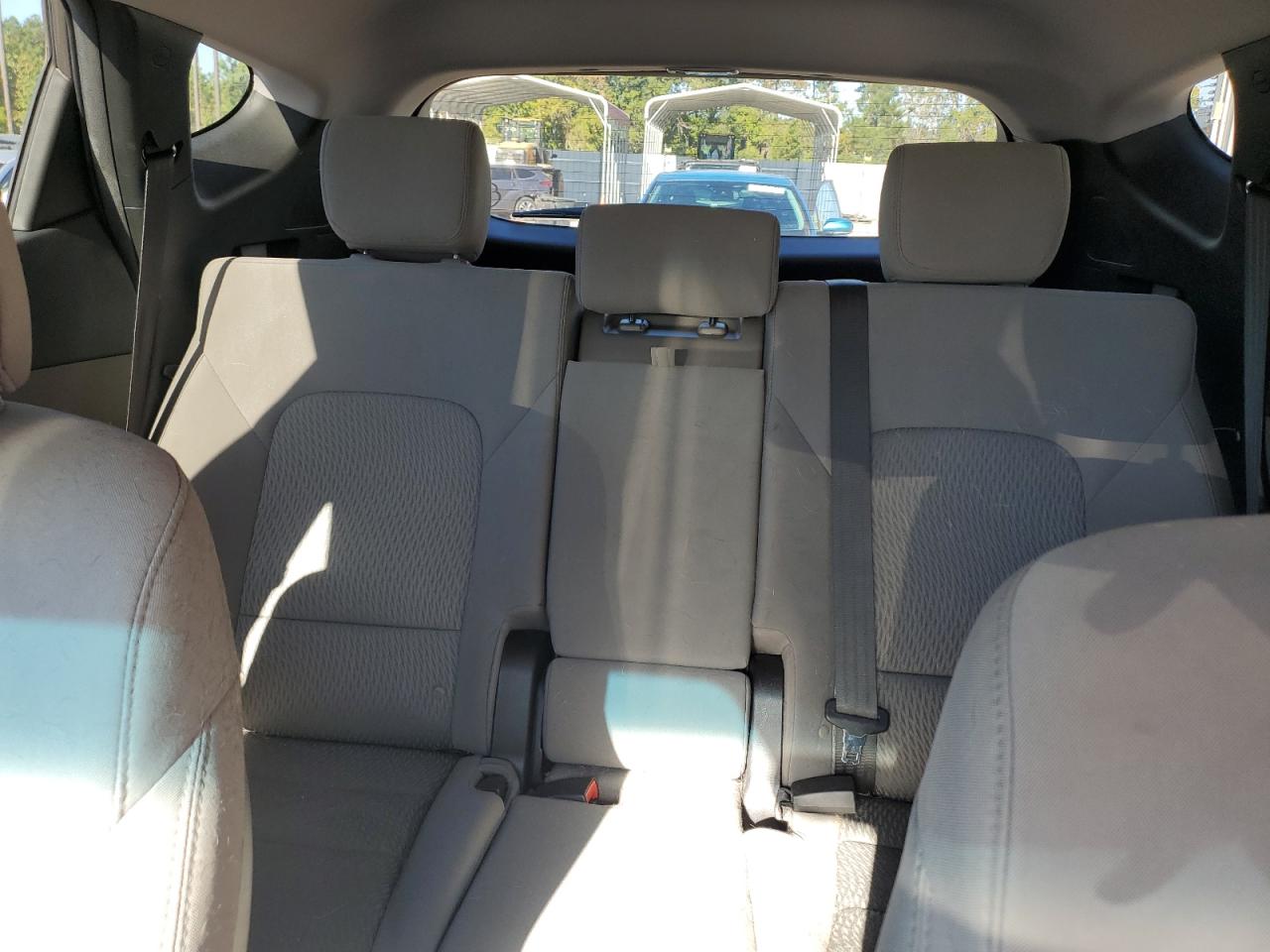 Hyundai SANTA FE Image 4