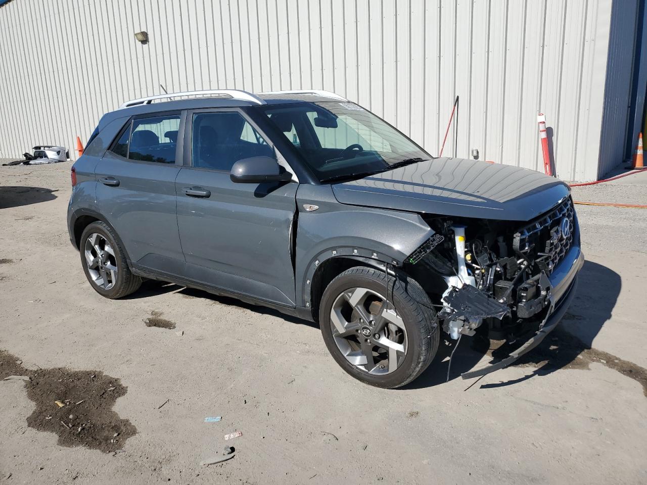 Hyundai VENUE Sel Image 2